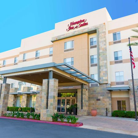 Hampton Inn & Suites Riverside/Corona East Dış mekan fotoğraf