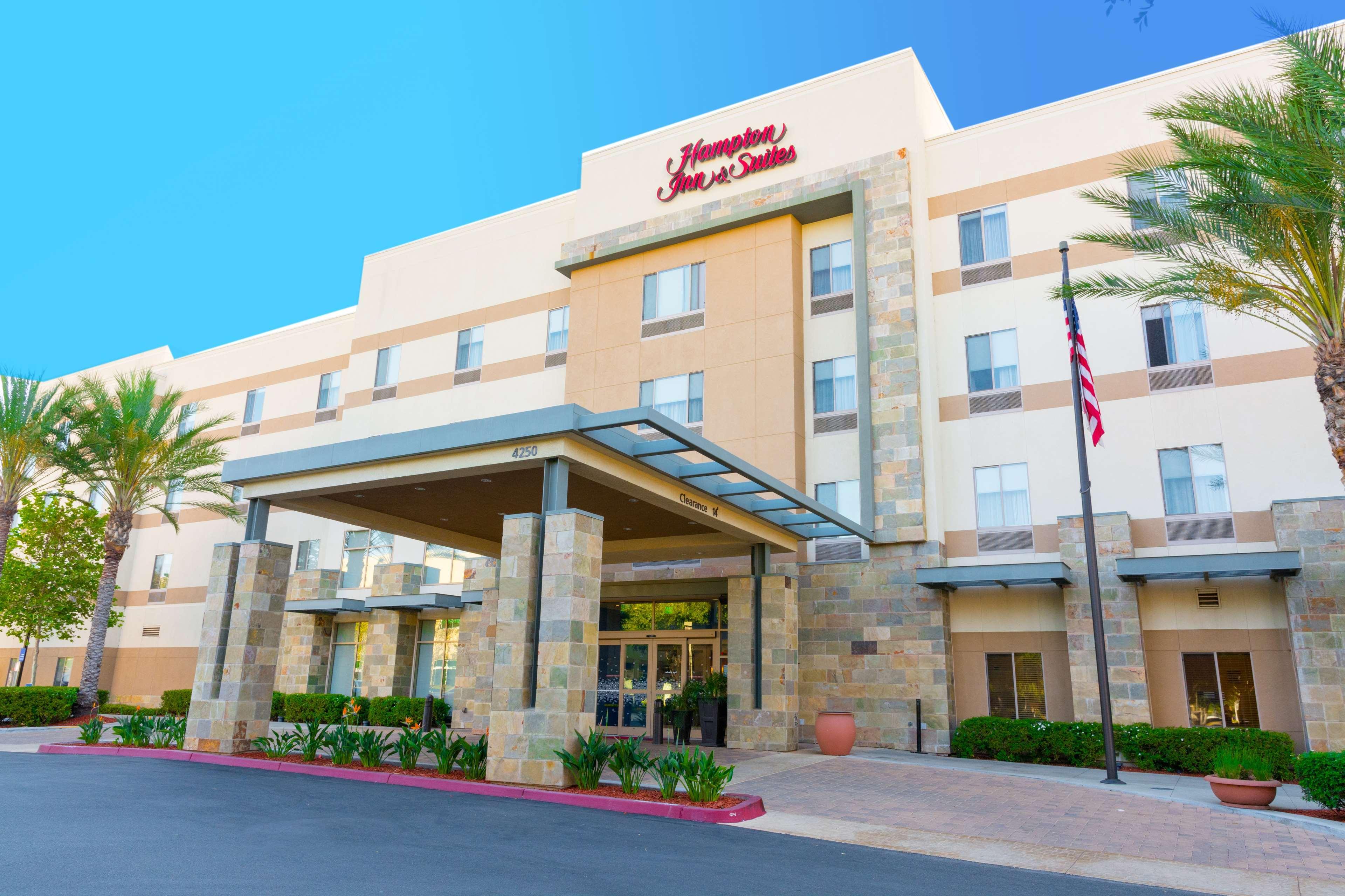 Hampton Inn & Suites Riverside/Corona East Dış mekan fotoğraf