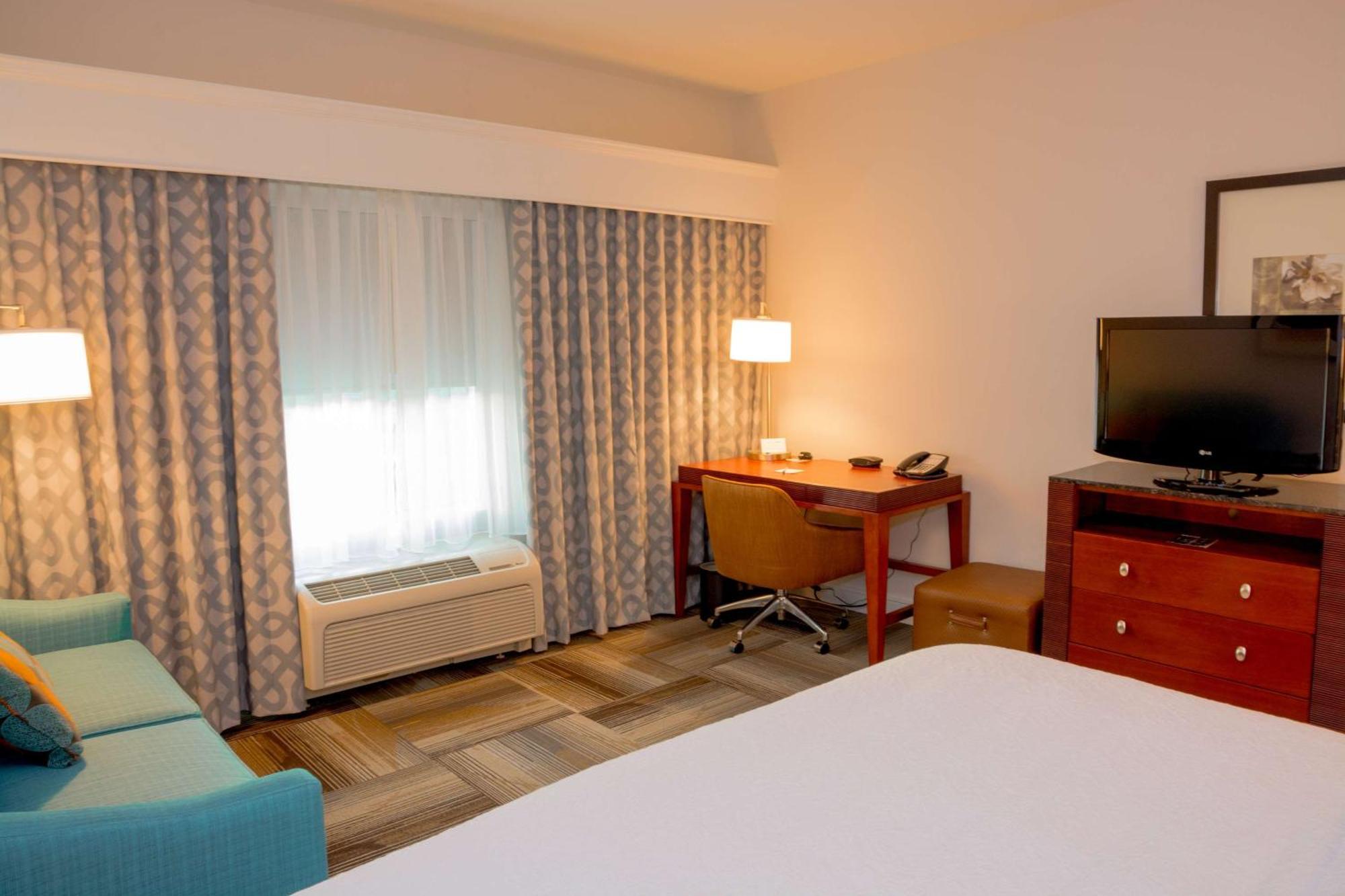 Hampton Inn & Suites Riverside/Corona East Dış mekan fotoğraf