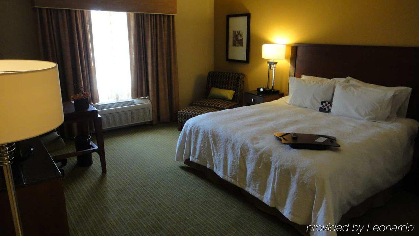 Hampton Inn & Suites Riverside/Corona East Oda fotoğraf