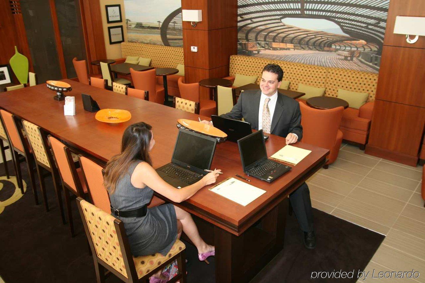 Hampton Inn & Suites Riverside/Corona East Konforlar fotoğraf